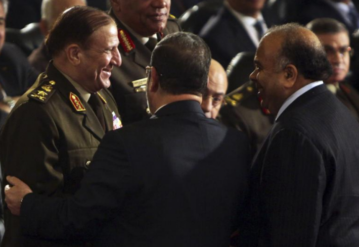 سقطت الأكذوبتان.. فتفاءلوا سقطت الأكذوبتان.. فتفاءلوا