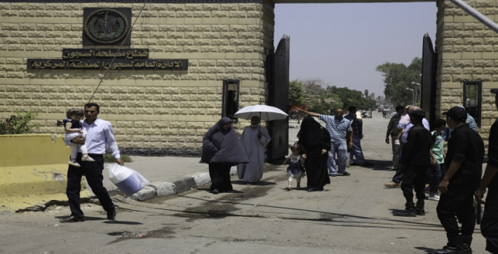 حكايات الزيارات.. العيد (8) حكايات الزيارات.. العيد (8)