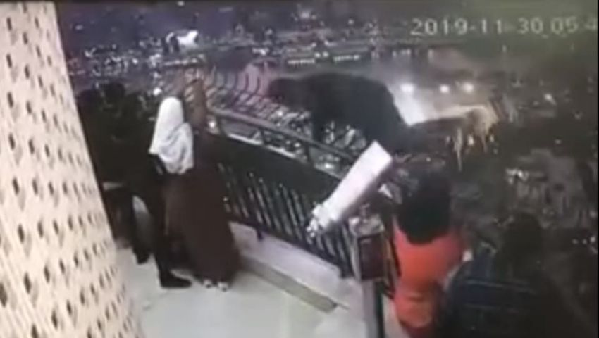 فيديو| 10 نصائح للتعامل مع الشخص الذي يميل للانتحار.. كيف ننقذه قبل فوات الآوان؟