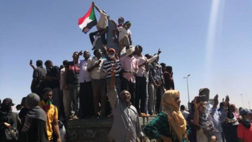 الموفد الأمريكي للخرطوم: السودان يخاطر بالتحول إلى صومال جديد
