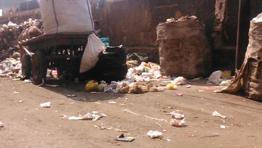 بالصور| القمامة تحاصر المنيا .. ومواطنون: حملات النظافة فنكوش