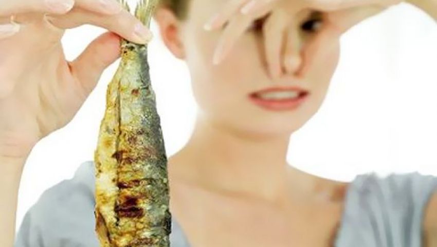 كيف تخلصين منزلك من رائحة السمك؟