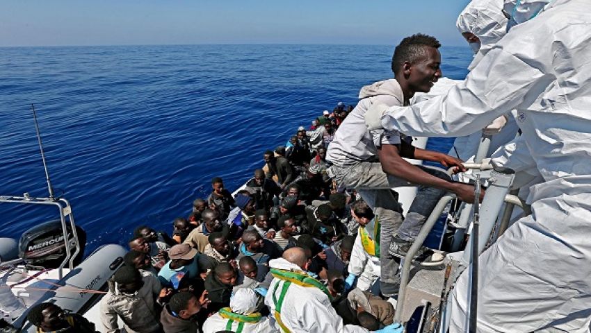 حرس السواحل الإيطالي يعلن إنقاذ 3 آلاف مهاجر في البحر المتوسط