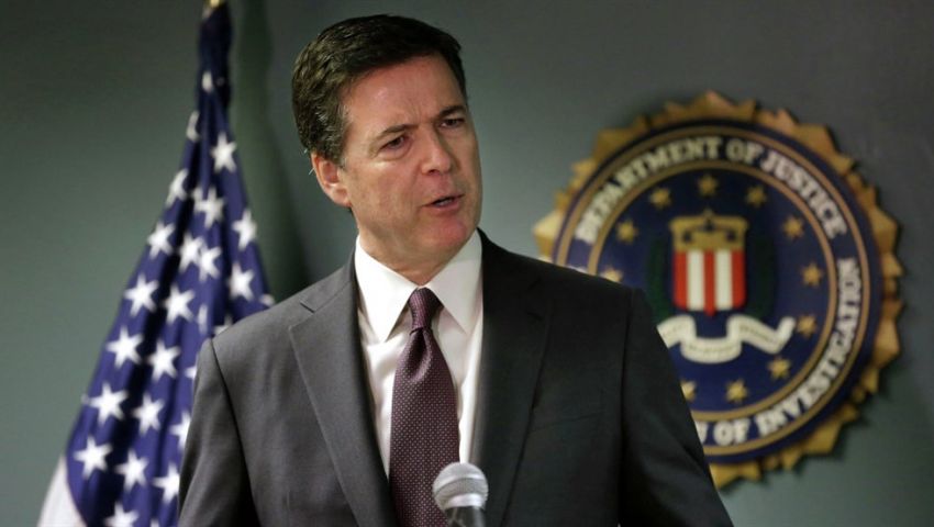 مدير FBI يغادر كاليفورنيا بعد إقالته من منصبه