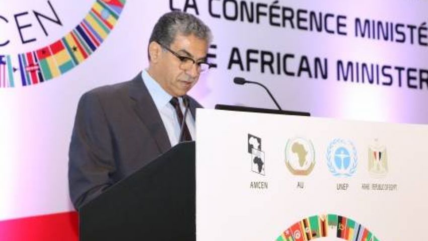 البيئة تتواصل مع محافظة القاهرة لحل أزمة جامعى القمامة