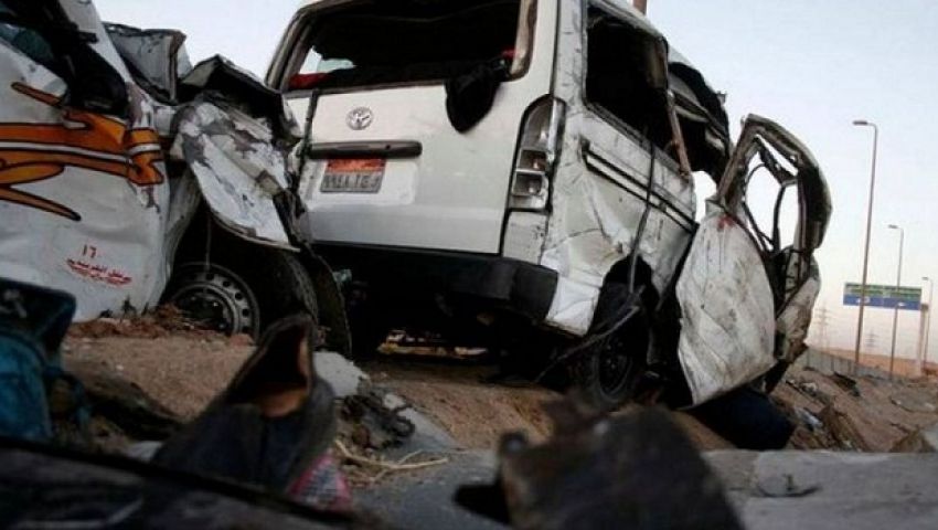 مصرع شخصين وإصابة ٧ في انقلاب ميكروباص بالمنيا