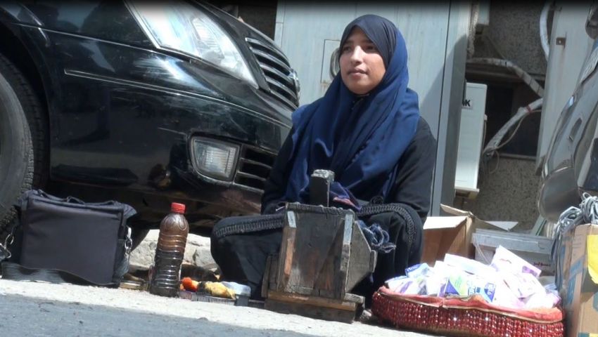 بالفيديو| أم شهد.. «ست بميت راجل»