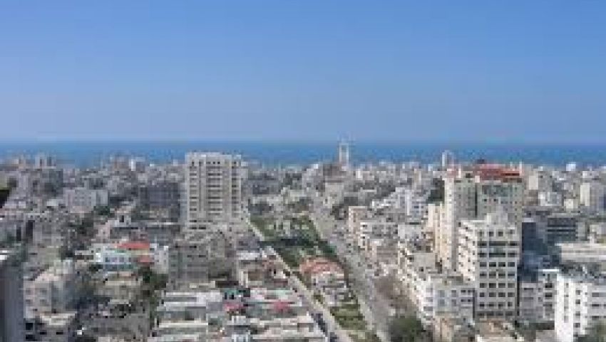 حكومة غزة تقدم 180ألف دولار مساعدات للفقراء