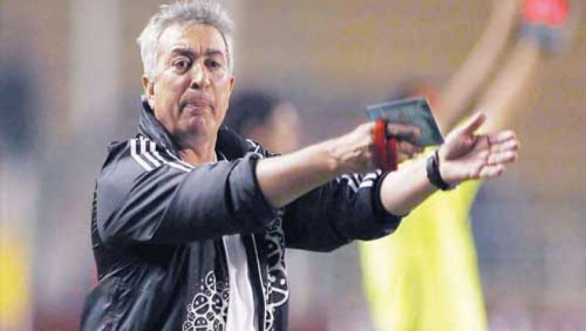 حلمى طولان يشيد بأرضية ملعب الجونة