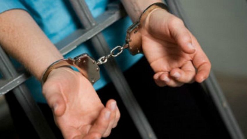 أمن المنيا: ضبط متهم في قضيتي قتل وحيازة أسلحة