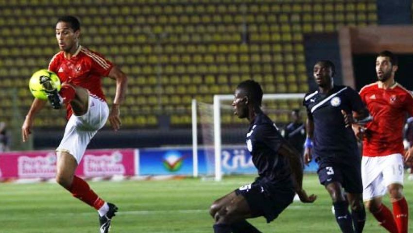 بنوزة حكماً لمباراة الأهلى وأورلاندو الجنوبى أفريقى