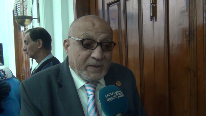 فيديو| نقيب البيطريين السابق: الحكومة تخالف الدستور.. وتحاول كسر «المهن الطبية»