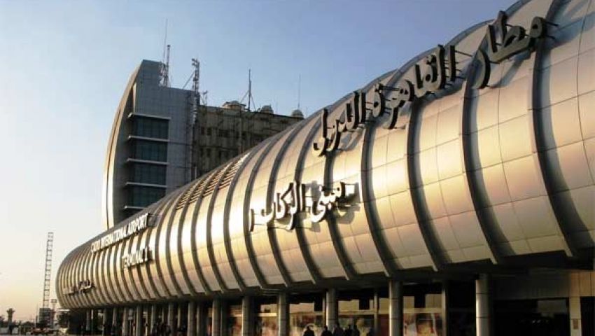 وفد إماراتي رفيع المستوى يصل القاهرة