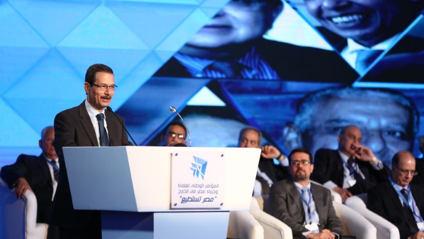 درويش: 90 % نسبة العمالة المحلية في مشروعات منطقة قناة السويس