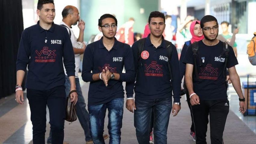 صور| طلاب الصناعات المتقدمة يرفعون علم مصر بين 30 دولة في مسابقة فيكس بأمريكا