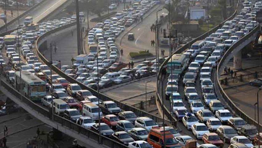 كثافات مرورية بمعظم محاور القاهرة والجيزة