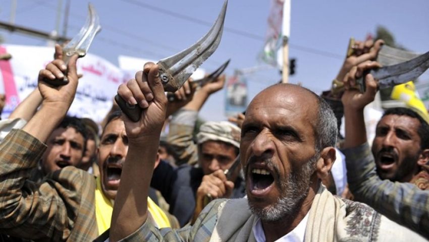 الحوثيون يعلنون مكافأة 93 ألف دولار للقبض على هادي