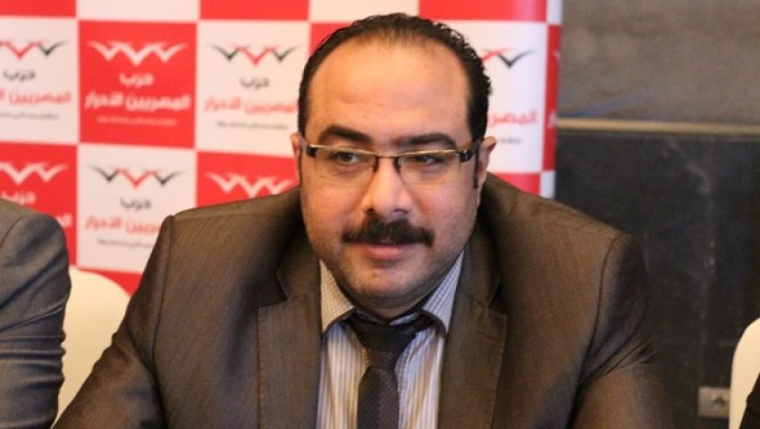 «الكومي»: مشروع قانون لتدريس استخدام مواقع التواصل الاجتماعي وتقديمه إلى البرلمان