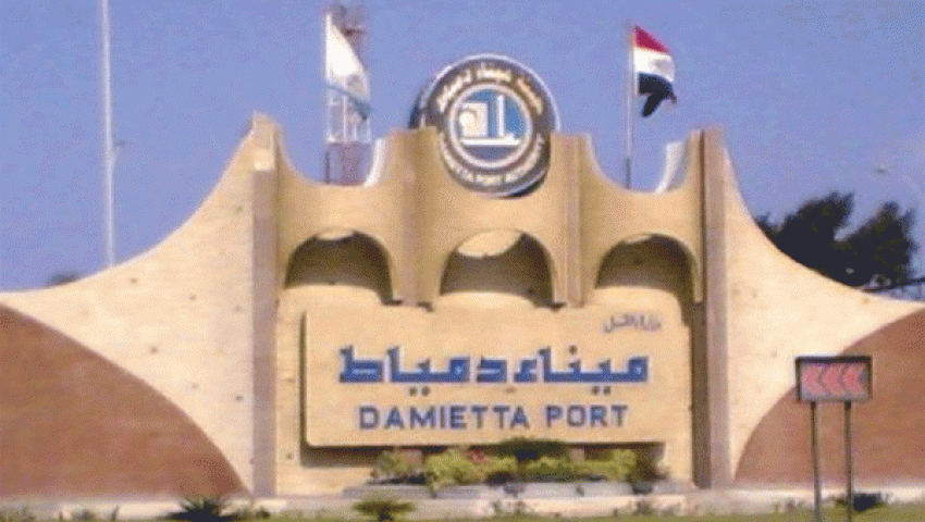 إحباط تهريب 20 طن ألعاب نارية بدمياط