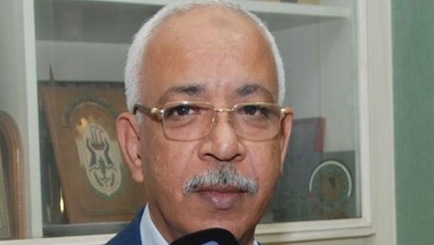 مبادرة عمالية لدعوة رجال الأعمال لإلغاء حفلات الإفطار الجماعي