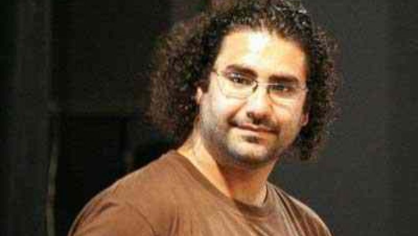 بلاغ يتهم علاء عبد الفتاح بسب وقذف السيسي