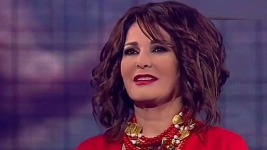 آثار الحكيم لنيشان: أنا معقدة وهالة سرحان تحرشت بي