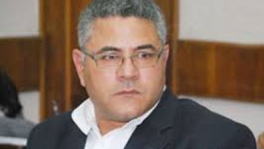 عيد:مبارك ينقل بطائرة ومعتقلون يموتون في سيارة!