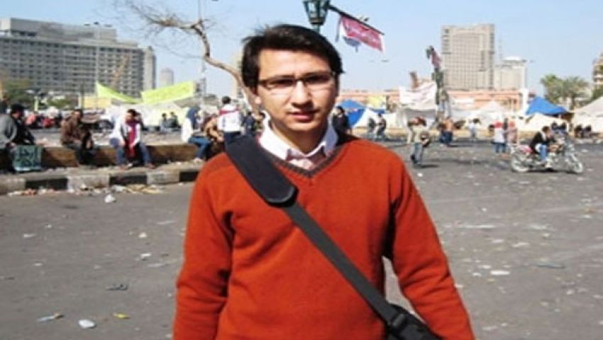 والدة أحمد عاصم: أطالب بتحقيق رسمي في مقتله       