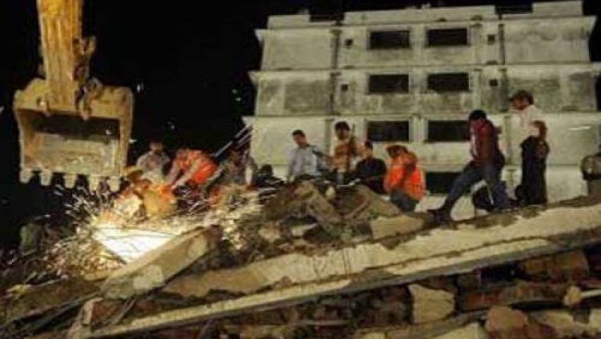 قتيل و12 جريحًا في انهيار مبنى بالهند
