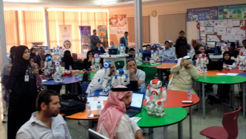  تربية الإمارات توزع 36 روبوتا على المدارس