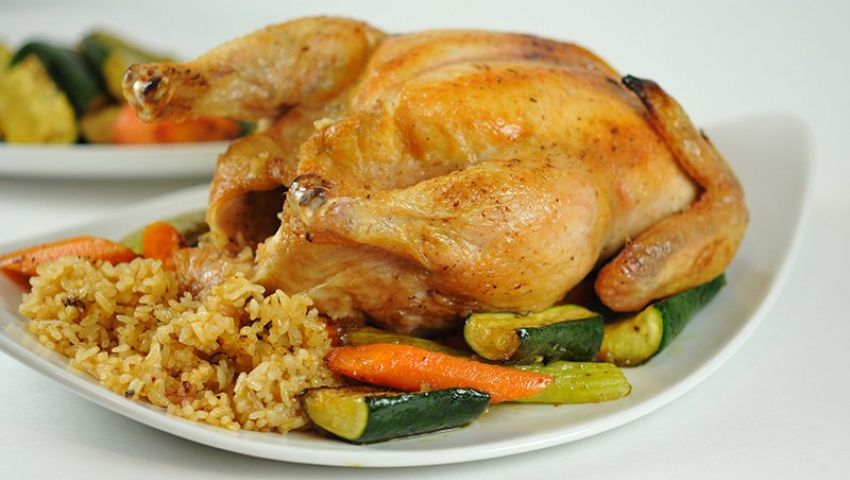 طريقة عمل الدجاج المحشي بالأرز في خطوات بسيطة