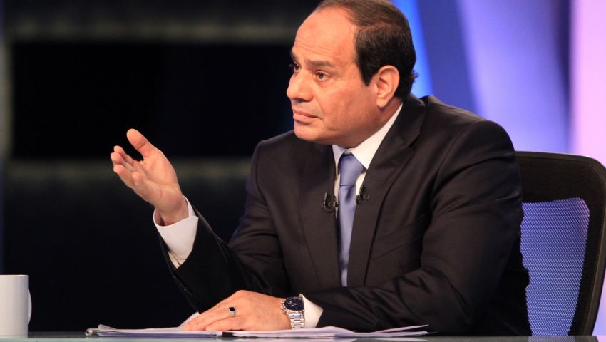 أبو المجد: السيسي سخر الإعلام مرتين.. الإطاحة بمرسي وتصنيعه إلهًا