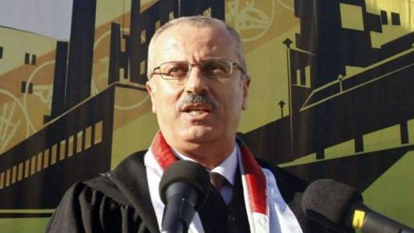 الرئيس الفلسطيني يقبل استقالة رئيس الوزراء