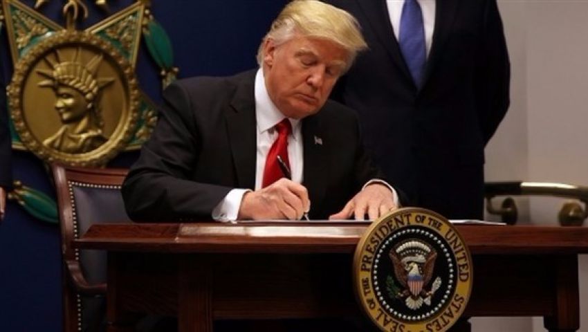 ولايات أمريكية تقيم دعوى لوقف قرار ترامب بحظر السفر