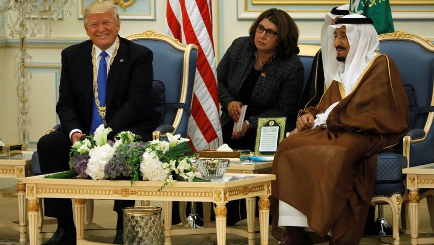 مكاسب ترامب في السعودية.. 280 مليار دولار اتفاقيات وأعلى وسام ملكي
