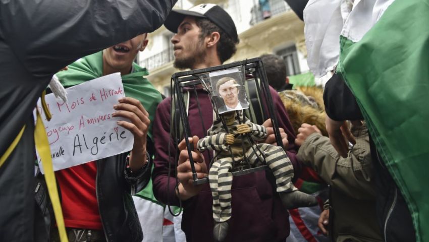 في محاكمة غير مسبوقة.. شقيق بوتفليقة يتحدى القضاء ويرفض فك لغز الـ120 مليون دولار