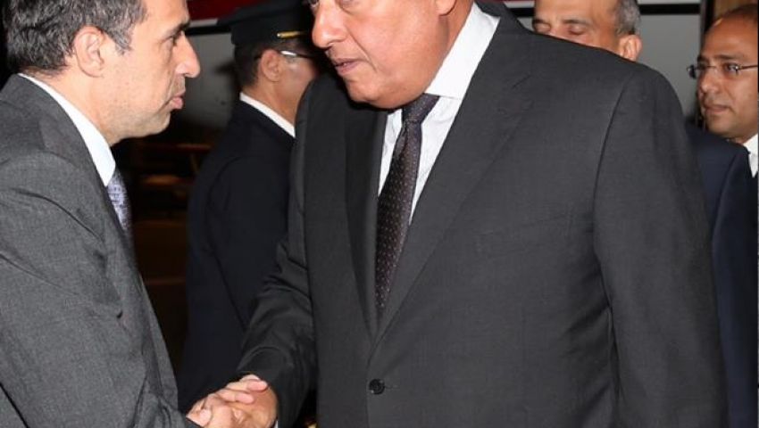 سامح شكرى يصل تل أبيب للمشاركة فى جنازة بيريز