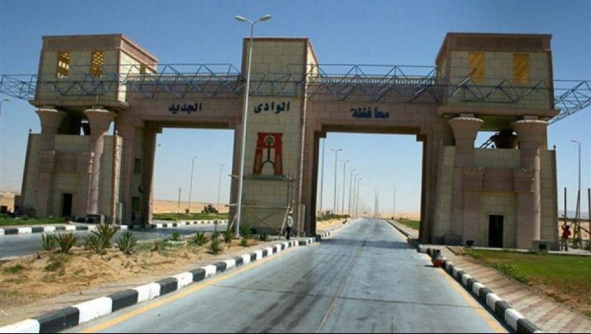 انتهاء «ازدواج المرحلة الأولى» بطريق الخارجة ـ أسيوط
