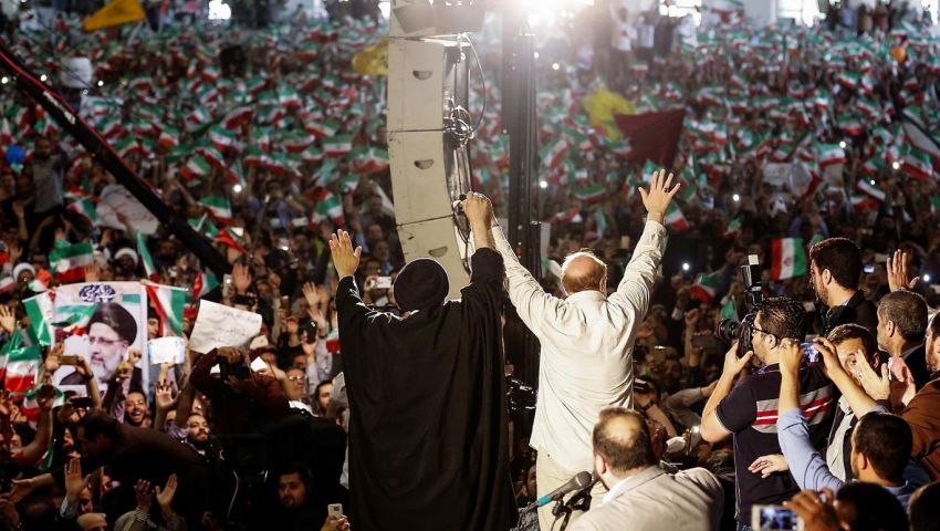 كاتب بريطاني: ترامب حصان طروادة الانتخابات اﻹيرانية