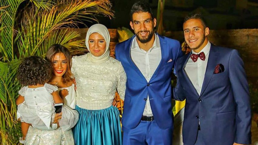 شاهد.. هكذا علّق شريف إكرامي على زواج شقيقته من رمضان صبحي