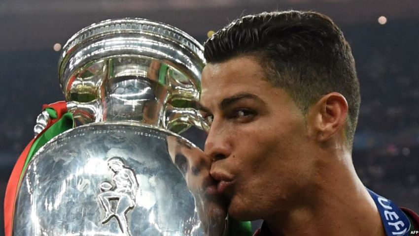رونالدو يغازل كأس أوروبا 