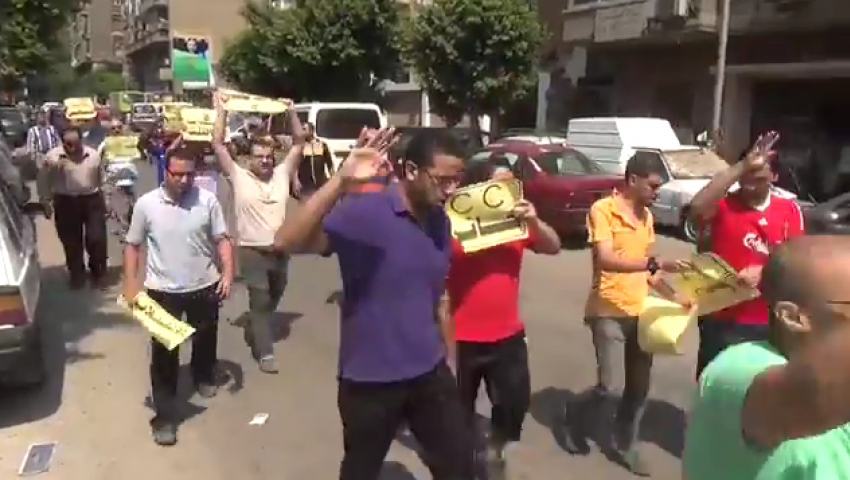 مسيرة بشارع القصر العيني في بداية  أسبوع القصاص مطلبنا