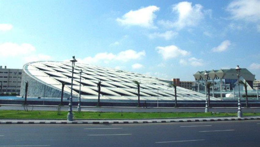 تبادل إطلاق النار بين الشرطة ومجهولين أمام مكتبة الإسكندرية