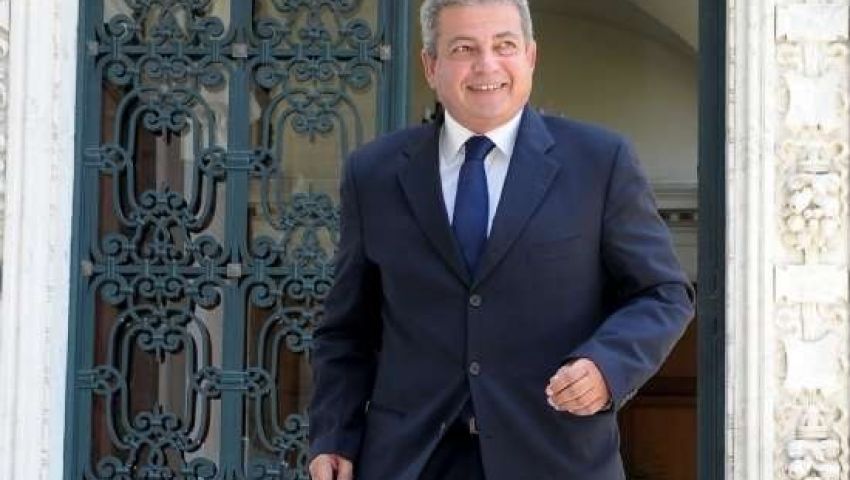 وزيرالرياضة يدعم الأهلى أمام بنغازي