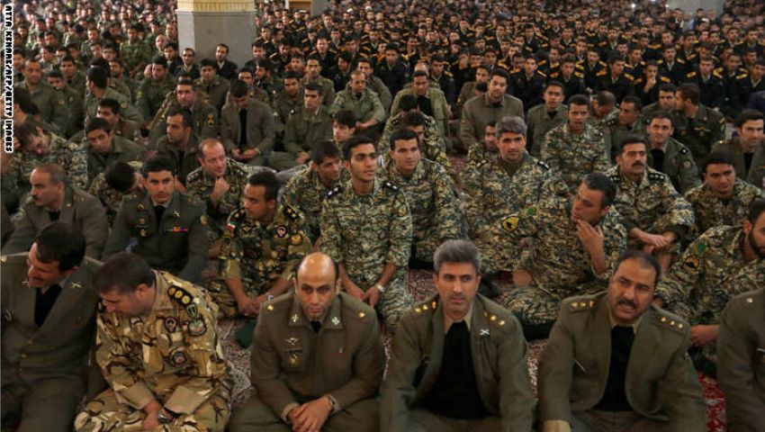 عميل بـ CIA: إيران تورط الشيعة بحرب كبرى