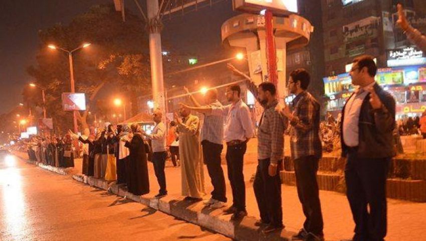 فيديو.. سلسلة بشرية بـالمهندسين في جمعة مذبحة القرن