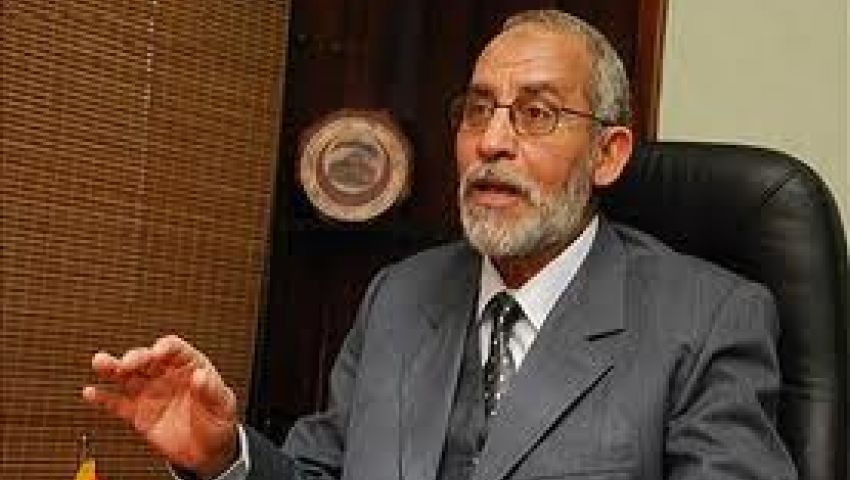 حبس بديع 15 يومًا بتهمة التحريض على القتل
