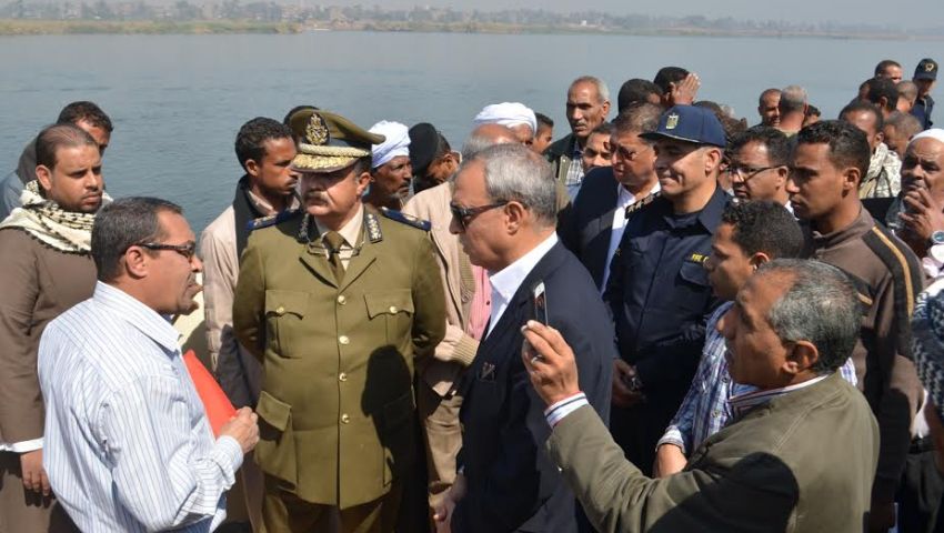 بالصور| استمرار البحث عن المفقودين في غرق سيارة بـنيل قنا