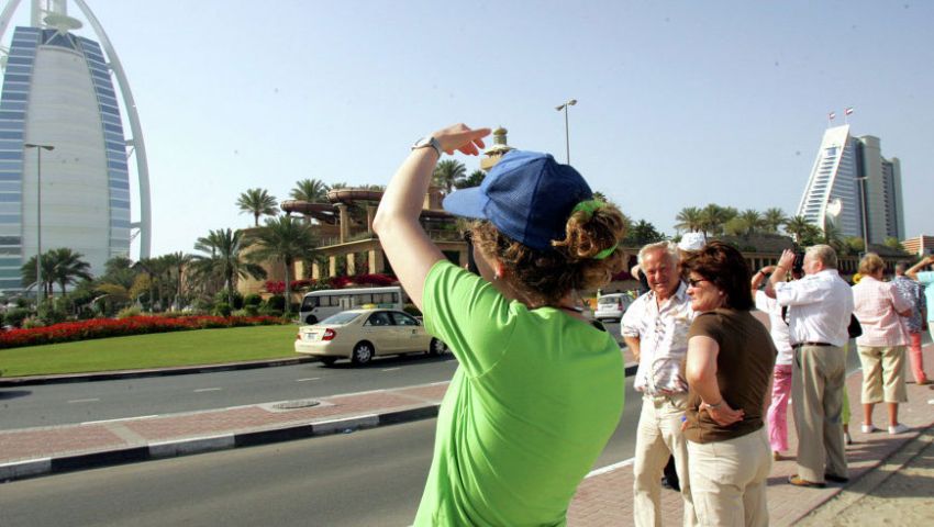انخفاض كبير في عدد السياح الروس بالإمارات
