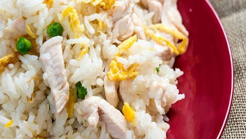 طريقة عمل الرز الصيني بالبيض في 10 دقائق